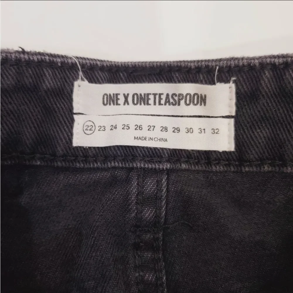 5$25 One teaspoon 2020 y2k style mini denim skirt black wash size 22 / XXS